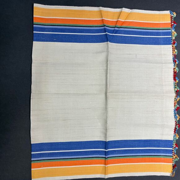 Vintage Lot of 3 Linen Kitchen Towels Emboridered Crocheted - Picture 5 of 11